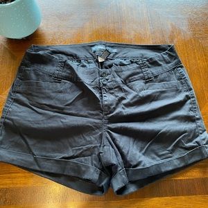 Torrid black sateen shorts size 14